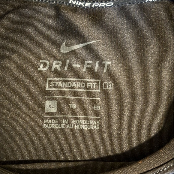 Youth Size XL Nike Black Long Sleeve Top with White Logo - Picture 6 of 6